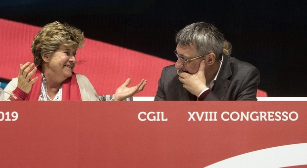 Cgil, inizia dalla Puglia l'era Landini: «Noi siamo il vero cambiamento»