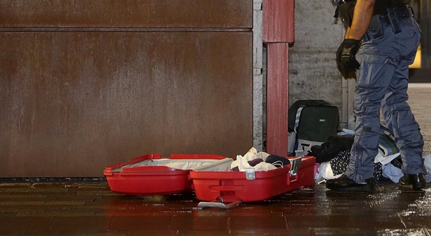 Bagaglio abbandonato a bordo di un treno diretto a Udine: scatta l'allarme bomba
