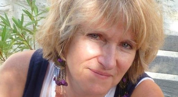 Eutanasia, è morta Anne Bert scrittrice dell'appello a Macron: «Ho anticipato l'orrore»