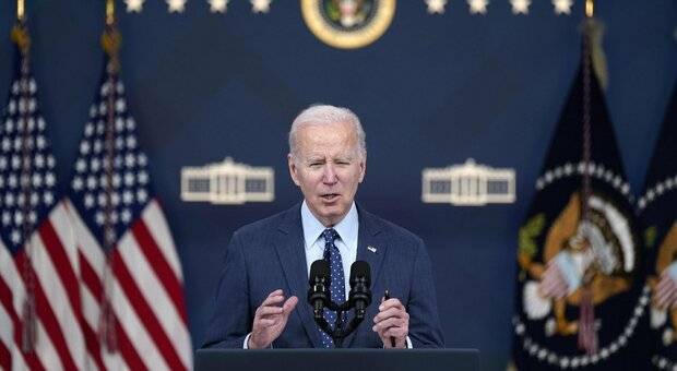 Biden: «Abbattimento pallone spia chiaro segnale alla Cina, non mi scuso»