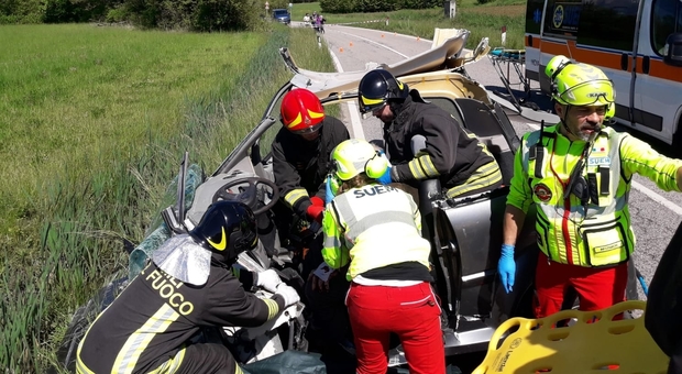 L'incidente stradale di oggi a Sovizzo (foto pompieri)