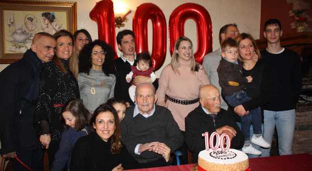 Frascati, la festa per i fratelli centenari: «Il nostro segreto? Vino e arte»