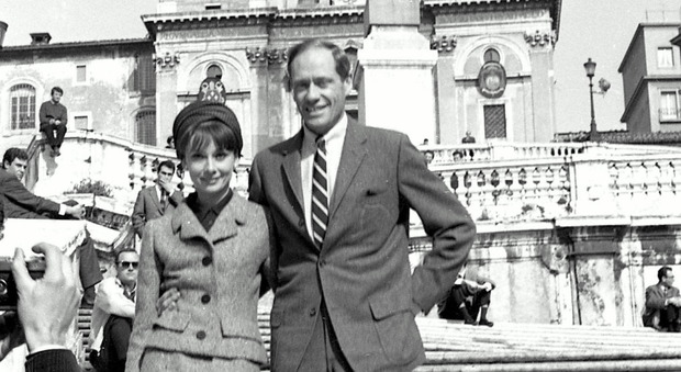 Mel Ferrer e Audrey Hepburn a Trinità dei Monti (Foto di Rino Barillari)