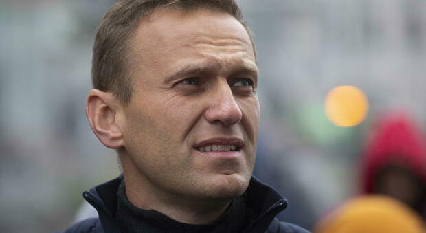 «Alexei Navalny sta morendo, è questione di giorni»: la rivelazione choc della sua portavoce. Biden: «Situazione ingiusta»