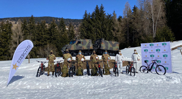 Le nuove mountain bike a pedalata assistita della Fantic Motor donate agli alpini dell'esercito italiano