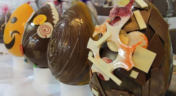 Uova di Pasqua troppo presto nei negozi: “rischiose tentazioni” per la linea