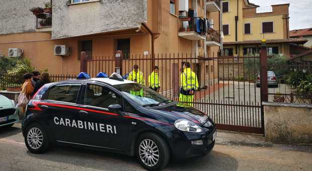 Spara e uccide la moglie a Cave, vicino Roma: terzo femminicidio in 21 giorni