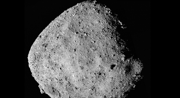 La Nasa scopre tracce di acqua sull'asteroide Bennu: «Può svelare molto sul nostro sistema solare»