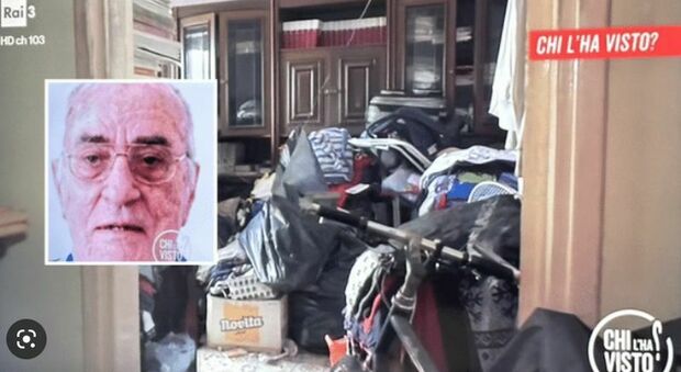 Foggia, accumulatore seriale trovato morto in casa sotto una catasta di oggetti: così viveva Raffaele Lioce a 80 anni
