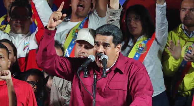 Venezuela, Maduro rieletto: bassa affluenza e accuse di brogli
