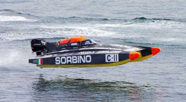 Campionato italiano Offshore, oggi e domani bolidi nel mare di via Caracciolo