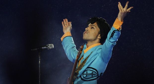 «Prince soffriva di dolori alla gola allo stomaco»: la rivelazione dell'ex cuoco del cantante