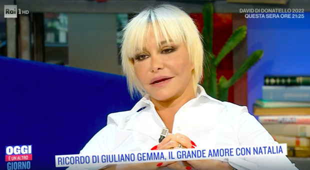 Vera Gemma a Oggi è un altro giorno ricorda il padre Giuliano: «Mia madre gli disse di averlo tradito con Marlon Brando»