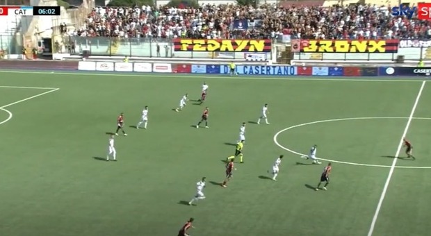 L'incredibile gol di Mino Chiricò in Casertana-Catania: tira da oltre 50 metri (come Maradona e Beckham). Il video