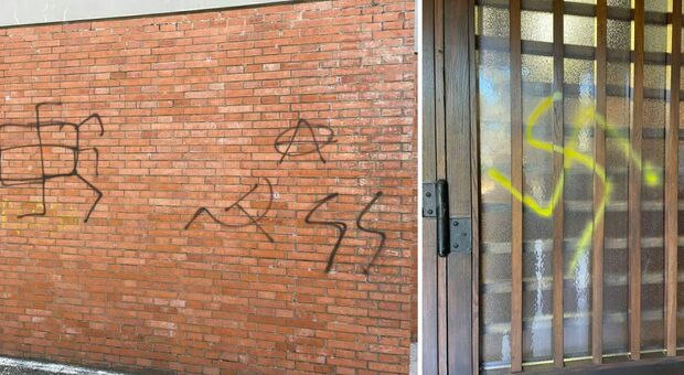 Disegnano svastiche, falce e martello, la A di anarchia, il marchio delle SS. Il sindaco: «Offesa la nostra comunità, identità e storia»