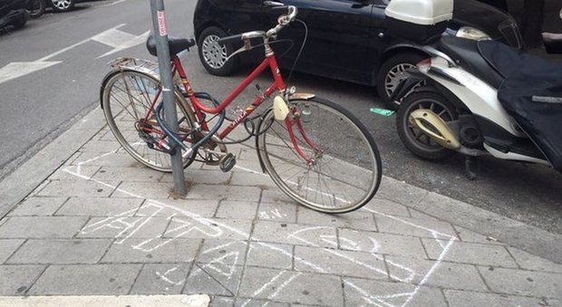 A Roma spunta il parcheggio fai-da-te anche per la bici