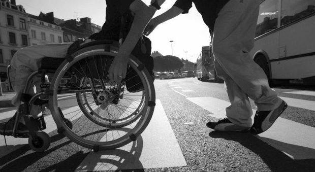 Roma, truffavano invalidi vittime di incidenti: verso il giudizio legali e due ex bancari