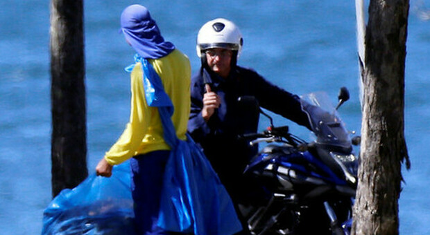 Bolsonaro in moto e senza mascherina nonostante sia risultato positivo al Covid-19