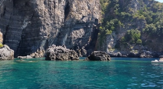 Mare. Cinque spiagge segrete della Campania da non perdere