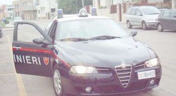 Andria: assaltano un tir e sequestrano l'autista, i carabinieri li mettono in fuga