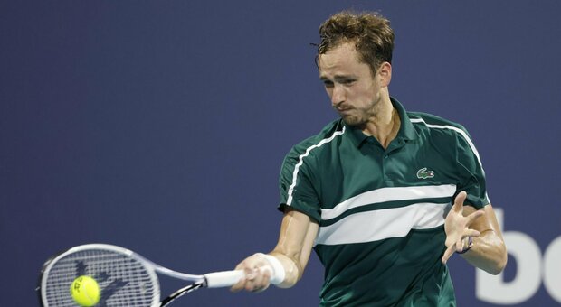 Masters 1000 Montecarlo, Medvedev è positivo al Covid: torneo finito per lui