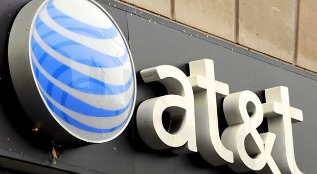 AT&T supera le attese: boom di nuovi utenti e ricavi oltre stime
