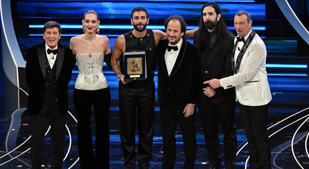 Sanremo, diretta serata finale. Marco Mengoni vince il Festival con "Due vite". Secondo Lazza, terzo Mr. Rain