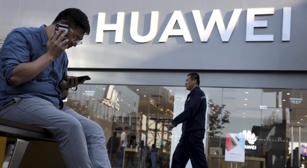 Huawei, Usa rinviano di 90 giorni messa al bando del colosso cinese
