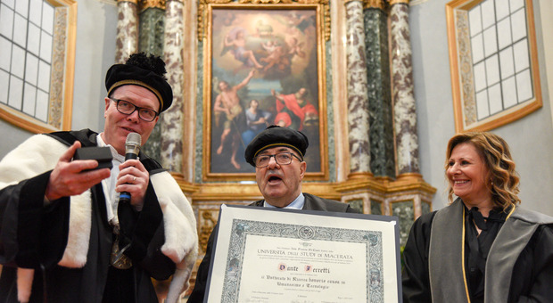Dottorato honoris causa a Dante Ferretti: «Pace con Macerata? Non ho mai dichiarato guerra »