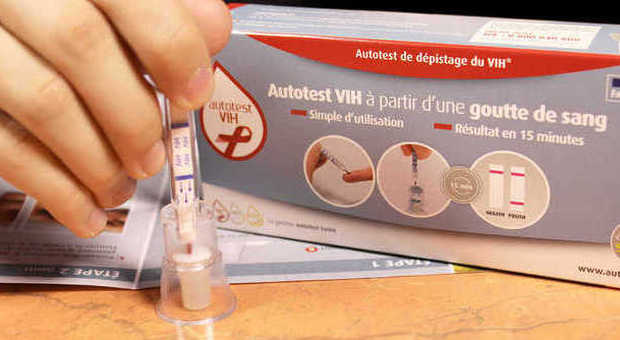 L'autotest dell'hiv in vendita in Francia