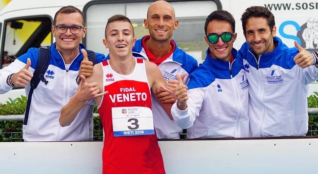 Andrei Neagu con il team del Veneto a Rieti (foto Fidal veneta-Roberto Passerini)