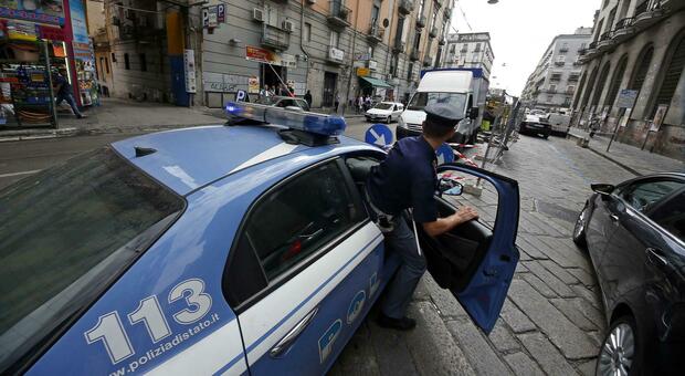 Controlli a Napoli, viola la sorveglianza speciale a Catania e viene ritrovato in un albergo di corso Garibaldi: arrestato 41enne