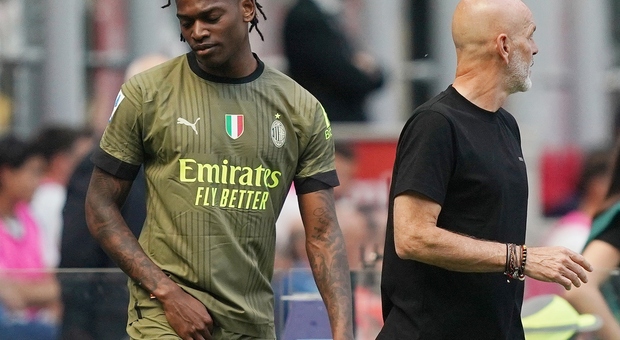 Leao infortunato in Milan-Lazio: adesso il derby di Champions è a rischio