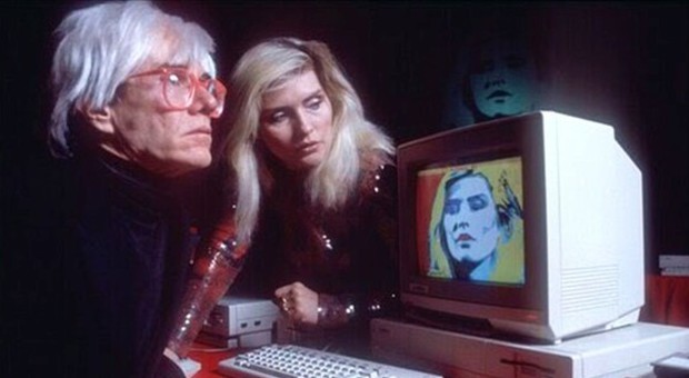 Scoperte le opere segrete di Warhol pioniere dell'arte digitale