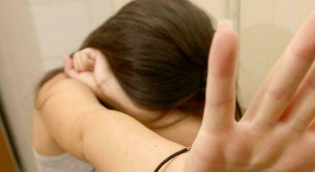 Violenta una 15enne e la costringe a prostituirsi: arrestato a Zogno «uno dei predatori sessuali più pericolosi della Romania»