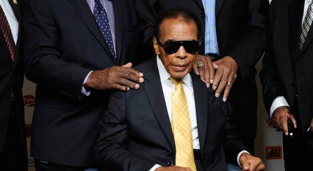 Morto Muhammad Ali, leggenda del pugilato: soffriva di Parkinson