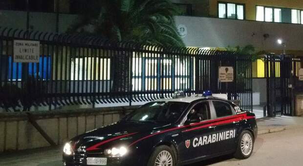 Avellino, aggredisce la ex fidanzata e picchia i carabinieri: arrestato