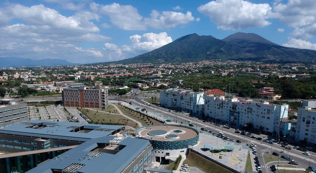 Virus, a Napoli la strategia Asl contro l'ondata Delta: «Ecco 39 posti letto»
