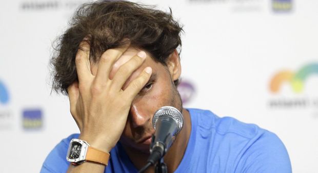Tennis, il caldo mette ko Nadal. Lo spagnolo si ritira dal torneo di Miami: "Ho avuto paura"
