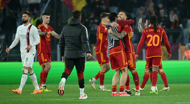 La Roma batte il Milan 2-1, Mancini e Dybala portano i giallorossi in semifinale