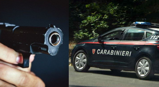 Roma, gli puntano pistola alla testa al ristorante e gli rubano il Rolex, la collanina e 200 euro: rapina choc a Morena