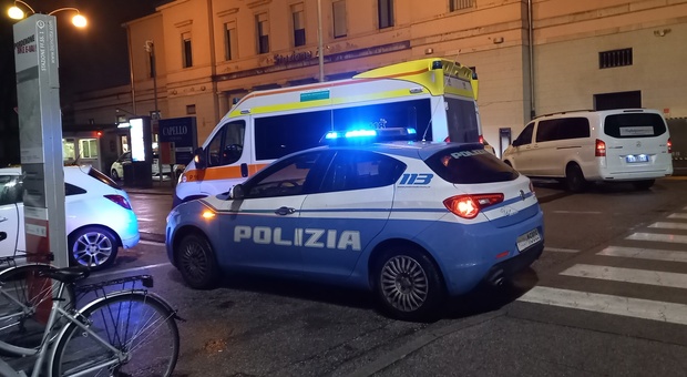 Milano, due ragazze straniere aggredite fuori da una discoteca: una ha denunciato di essere stata abusata