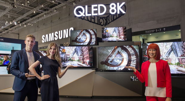 Ifa, Samsung presenta le nuove tv 8K e annuncia il Galaxy Fold (ma non in Italia). Da Amazon a Lg, le novità dalla fiera