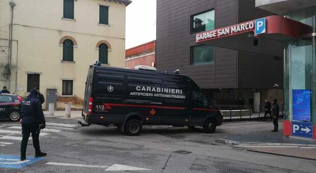 Allarme bomba al tribunale di Venezia: evacuato lo stabile in piazzale Roma