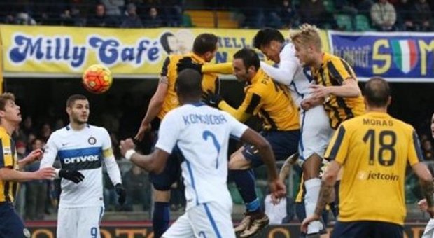 Verona-Inter 3-3, spettacolo Bentegodi: nerazzurri trovano un punto