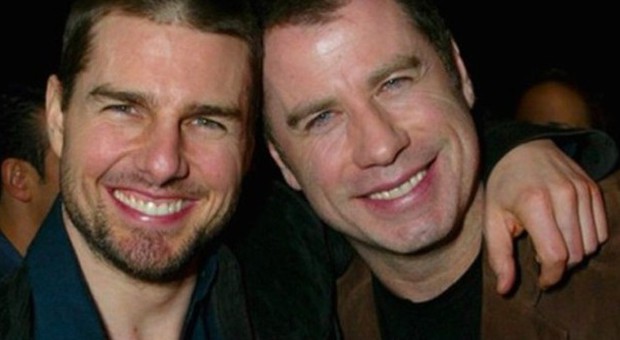 Tom Cruise e John Travolta amanti segreti, la rivelazione sulle due star di Hollywood
