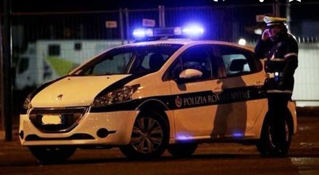 Incidente a Napoli, 30enne muore in moto dopo lo schianto con un'auto