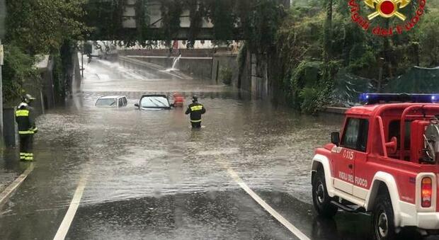 Foto auto sott'acqua a Busto Arsizio