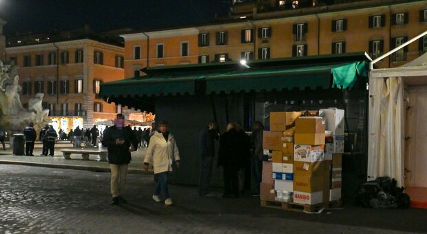 Piazza Navona si accende, a Roma torna la Festa della Befana e ci sono anche i Tredicine