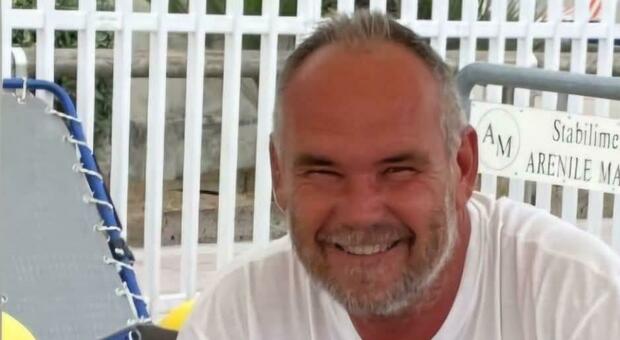 Luca Bottan, il re della spiaggia ucciso dal male in poche settimane: aveva 57 anni